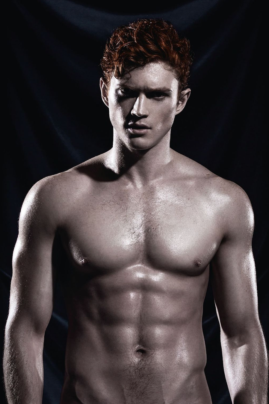 Los pelirrojos más sexys vuelven con el calendario Red Hot 2017 - Shangay